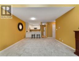 Dining room - 2310 Fernwood Rd, Victoria, BC V8T2Z5 Photo 8
