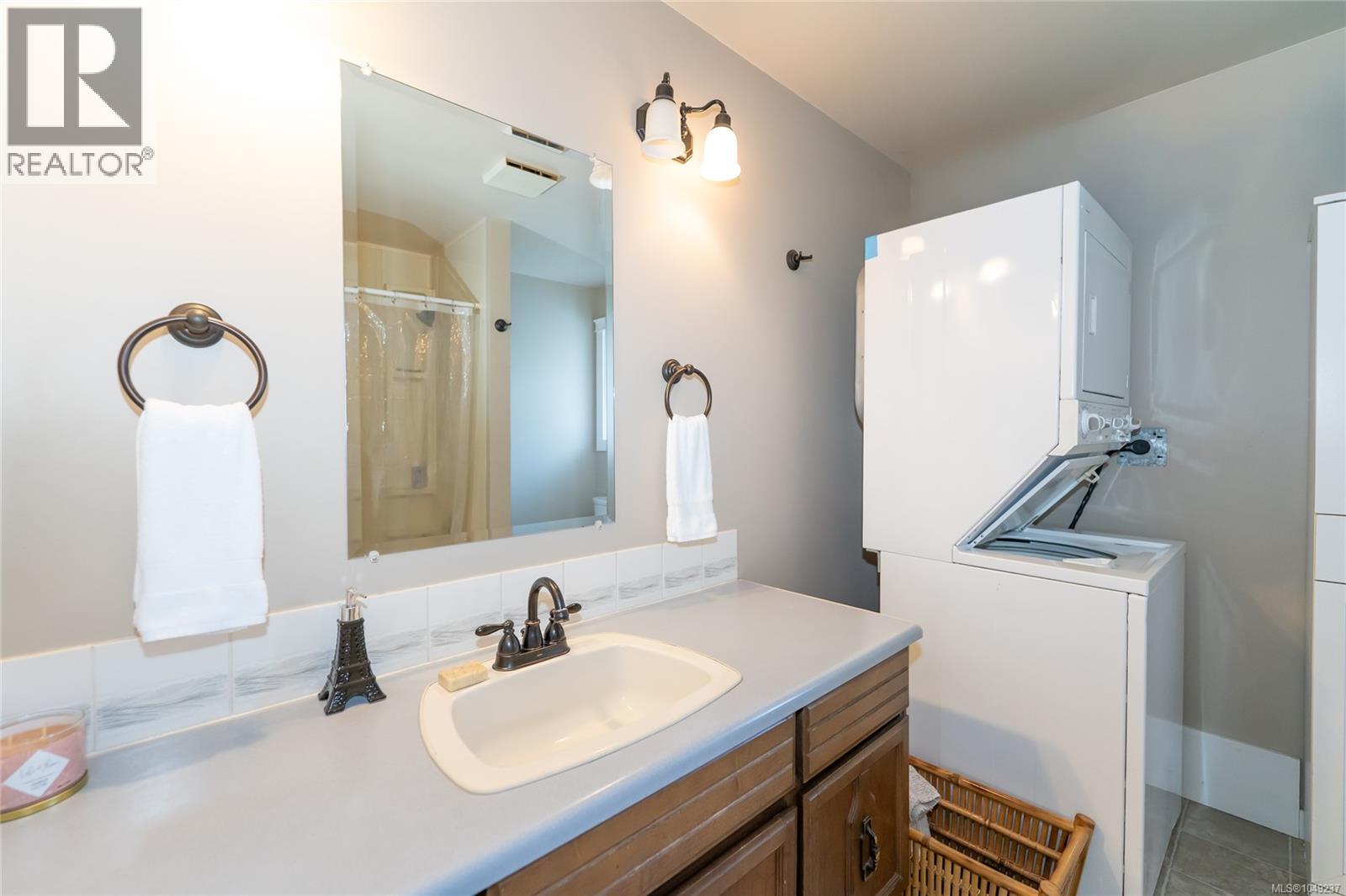 3341 Boyles Rd, Cobble Hill - Image 1
