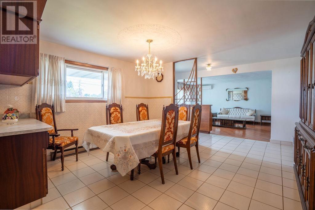 285 Spadina Ave — photo 12