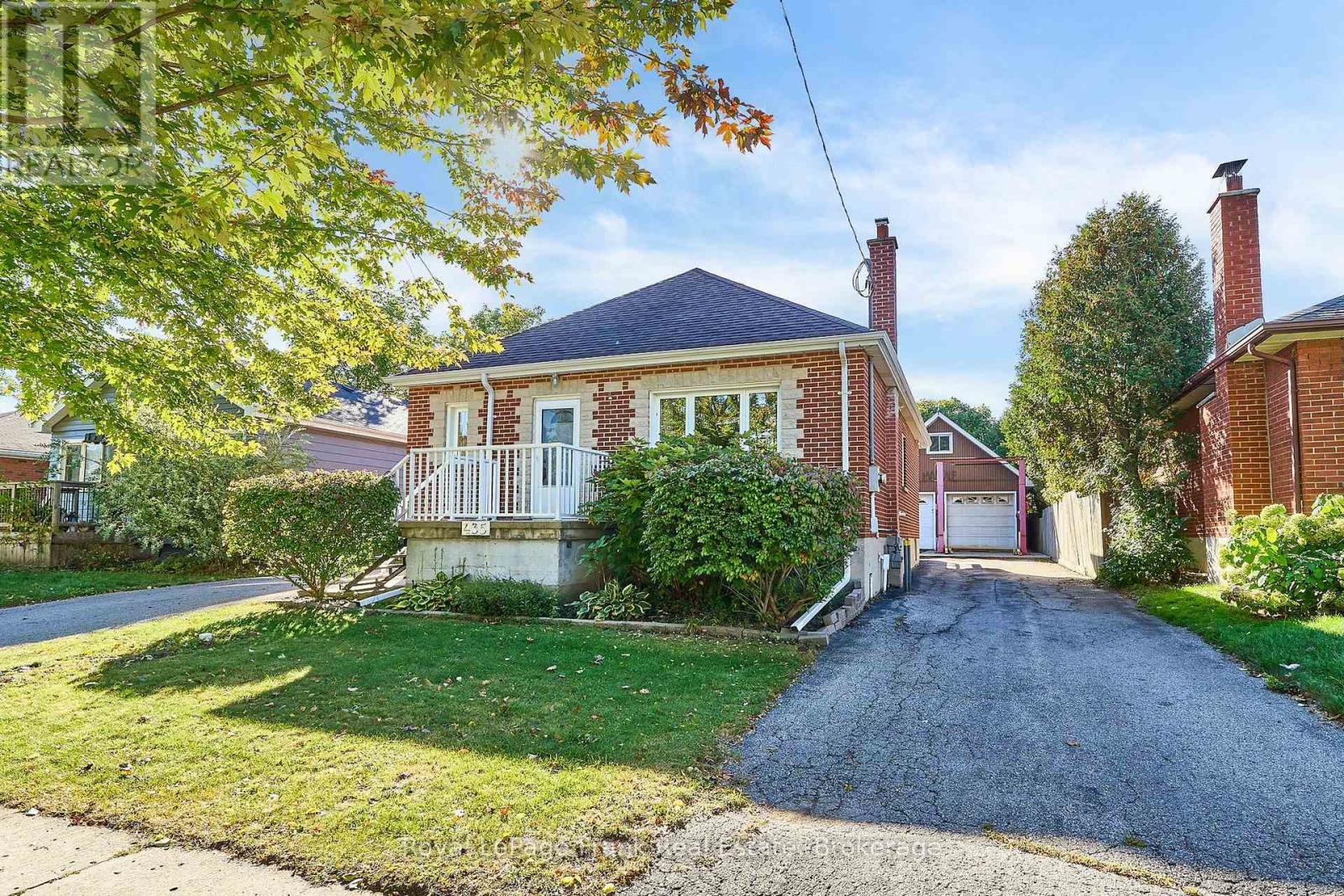 435 Woodcrest Avenue, Oshawa, ON