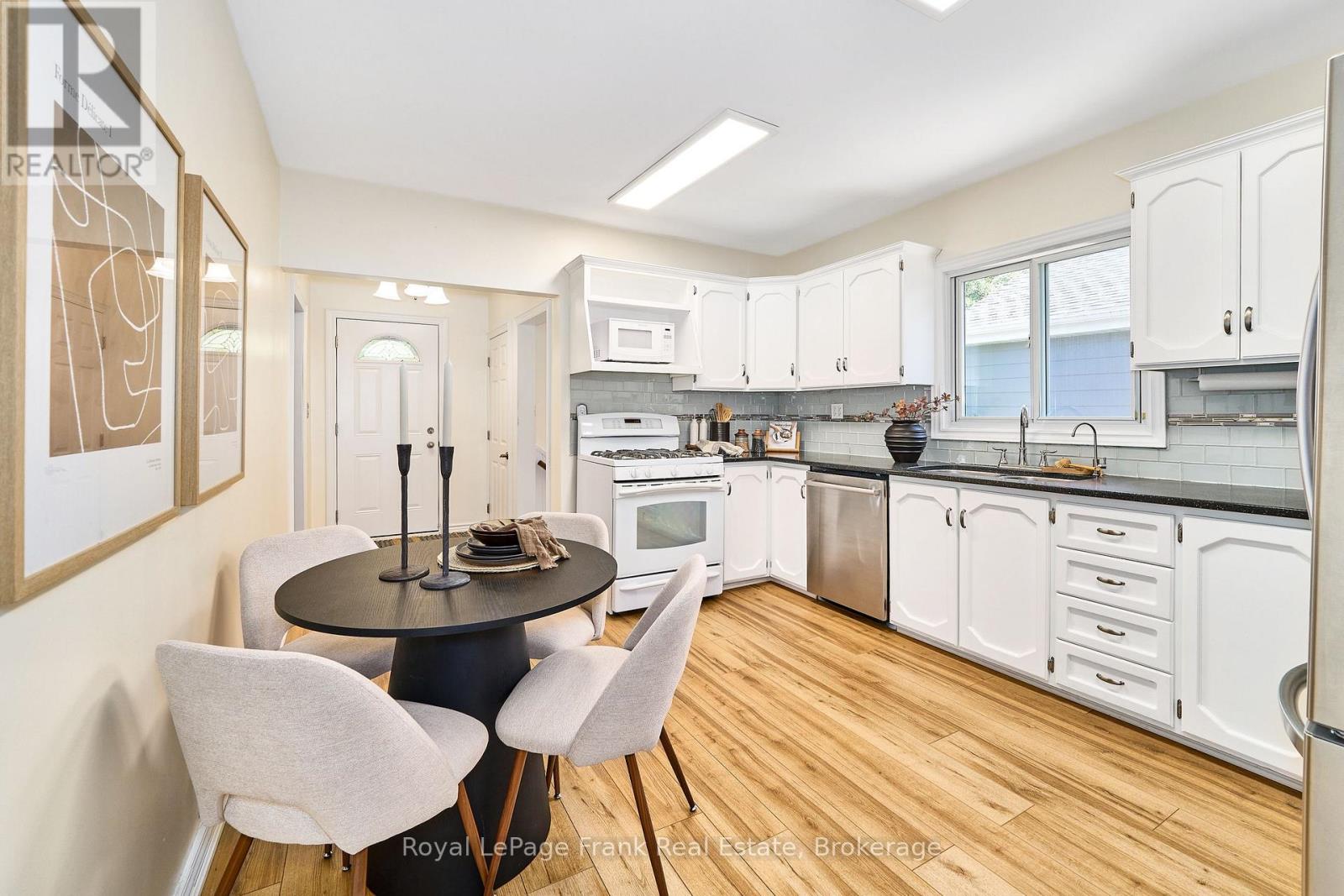 435 WOODCREST AVENUE - 18