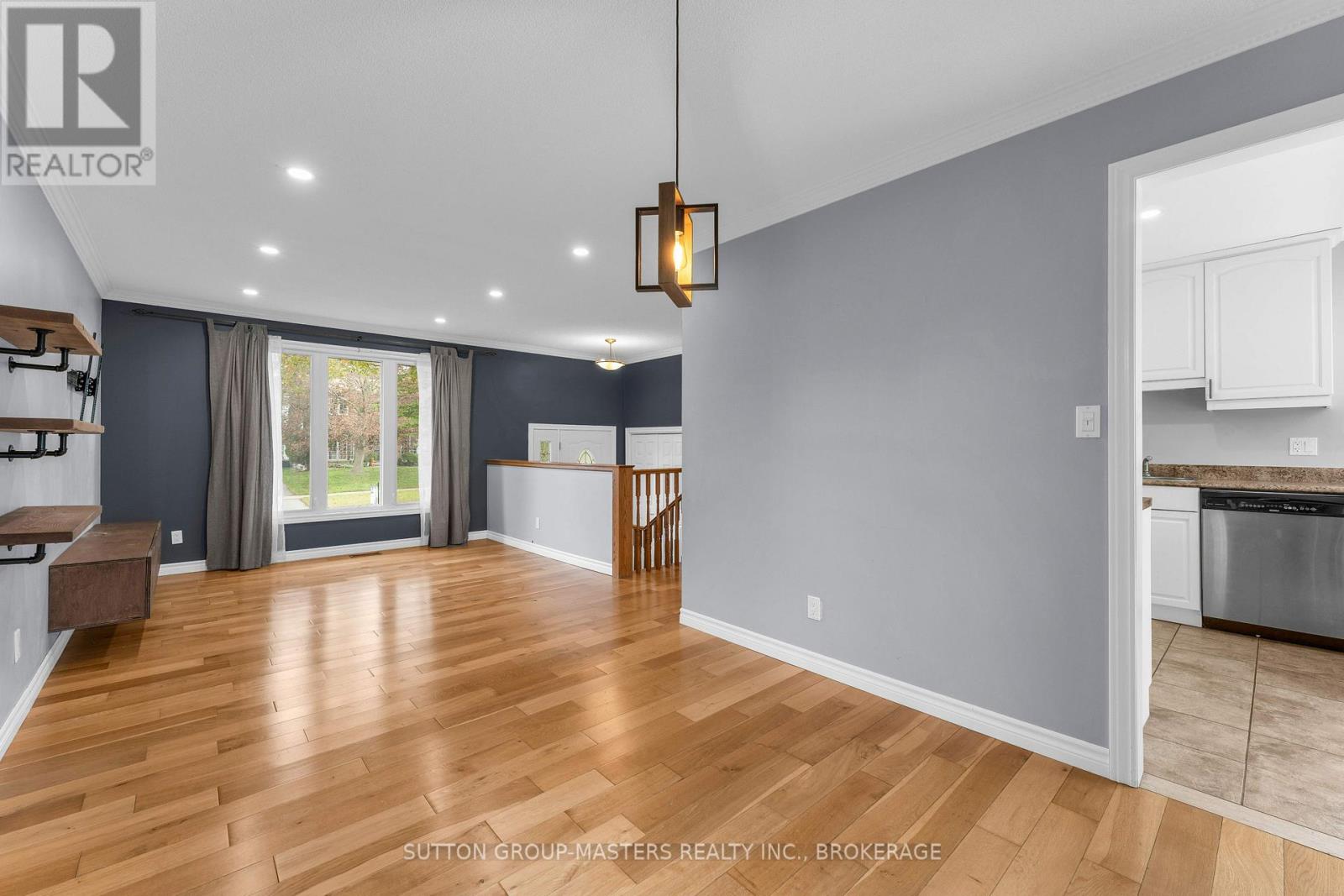 863 PEMBRIDGE CRESCENT - 11