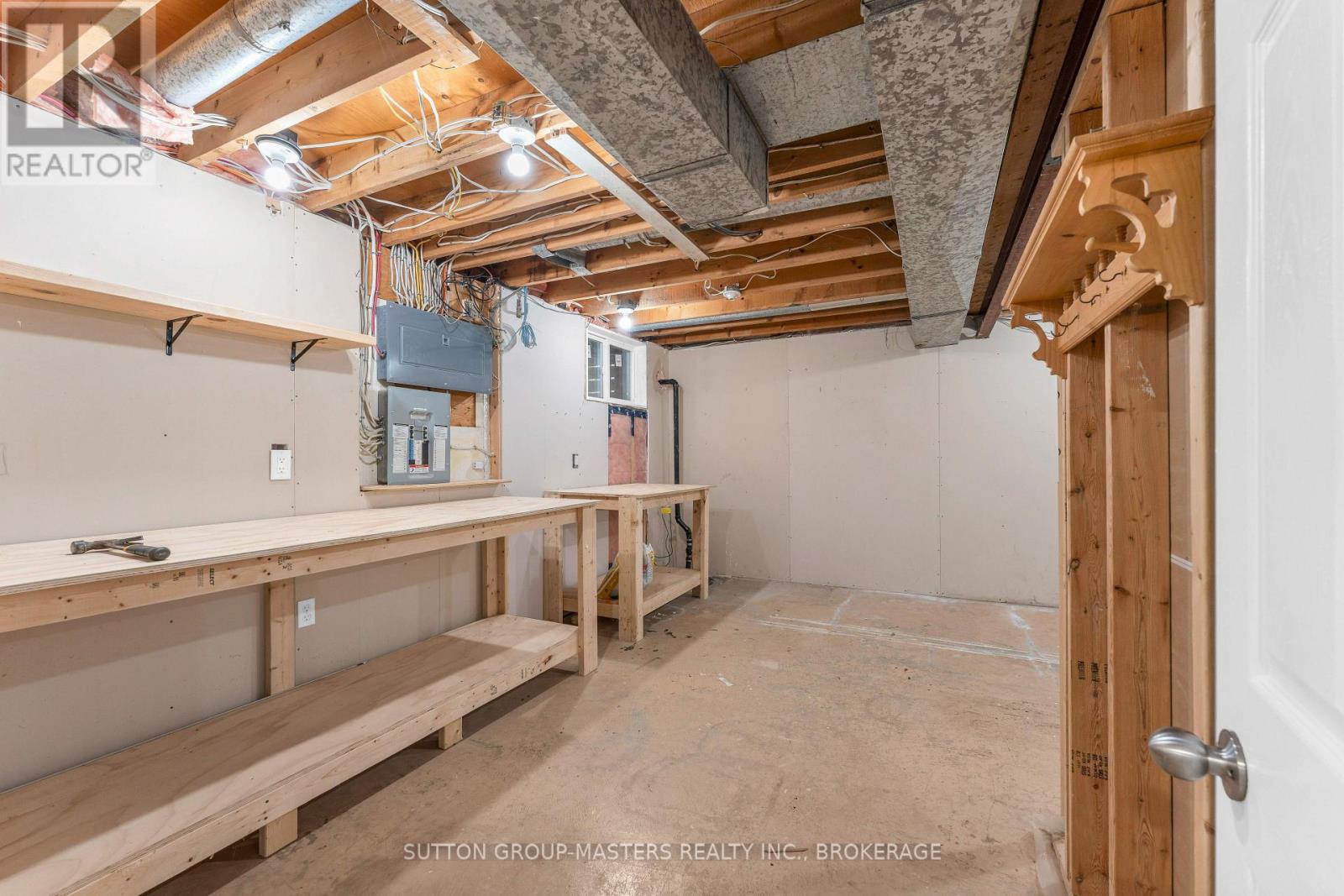 863 PEMBRIDGE CRESCENT - Image 37