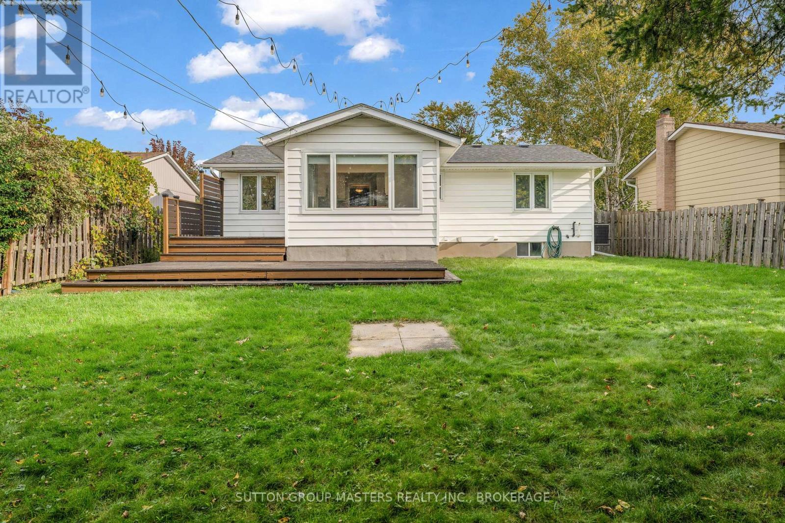 863 PEMBRIDGE CRESCENT - 40