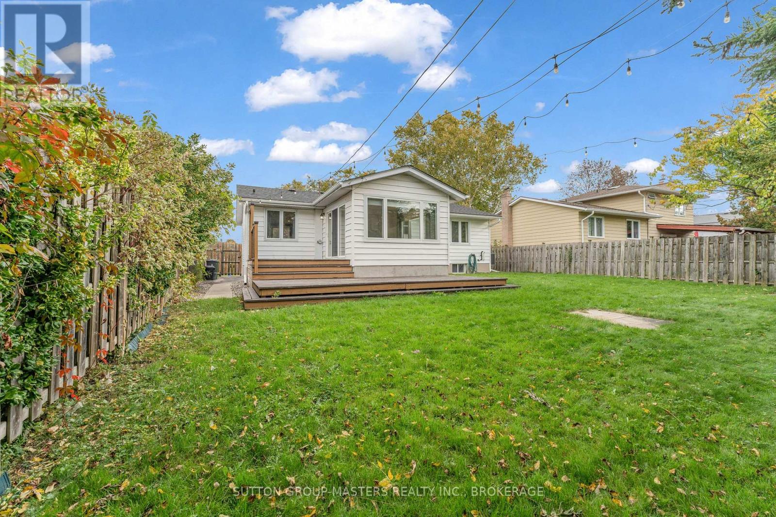 863 PEMBRIDGE CRESCENT - 44