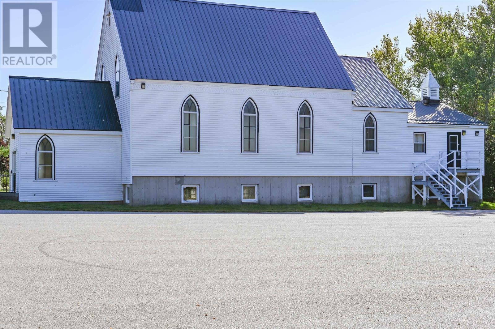 Property 10 of 47 of 93 South Street