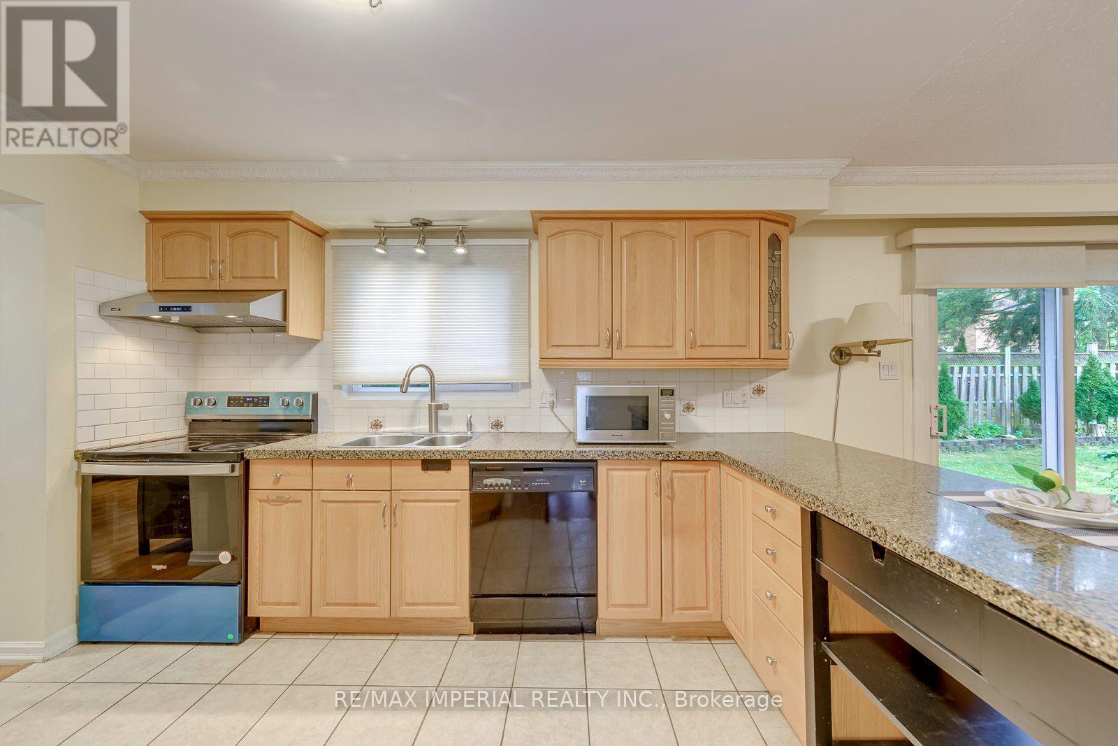 6100 Wabukayne Court — photo 7
