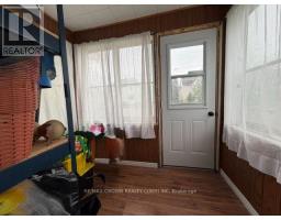 Mud room - 40 Dallyn Avenue, Kapuskasing, ON P5N1S6 Photo 8