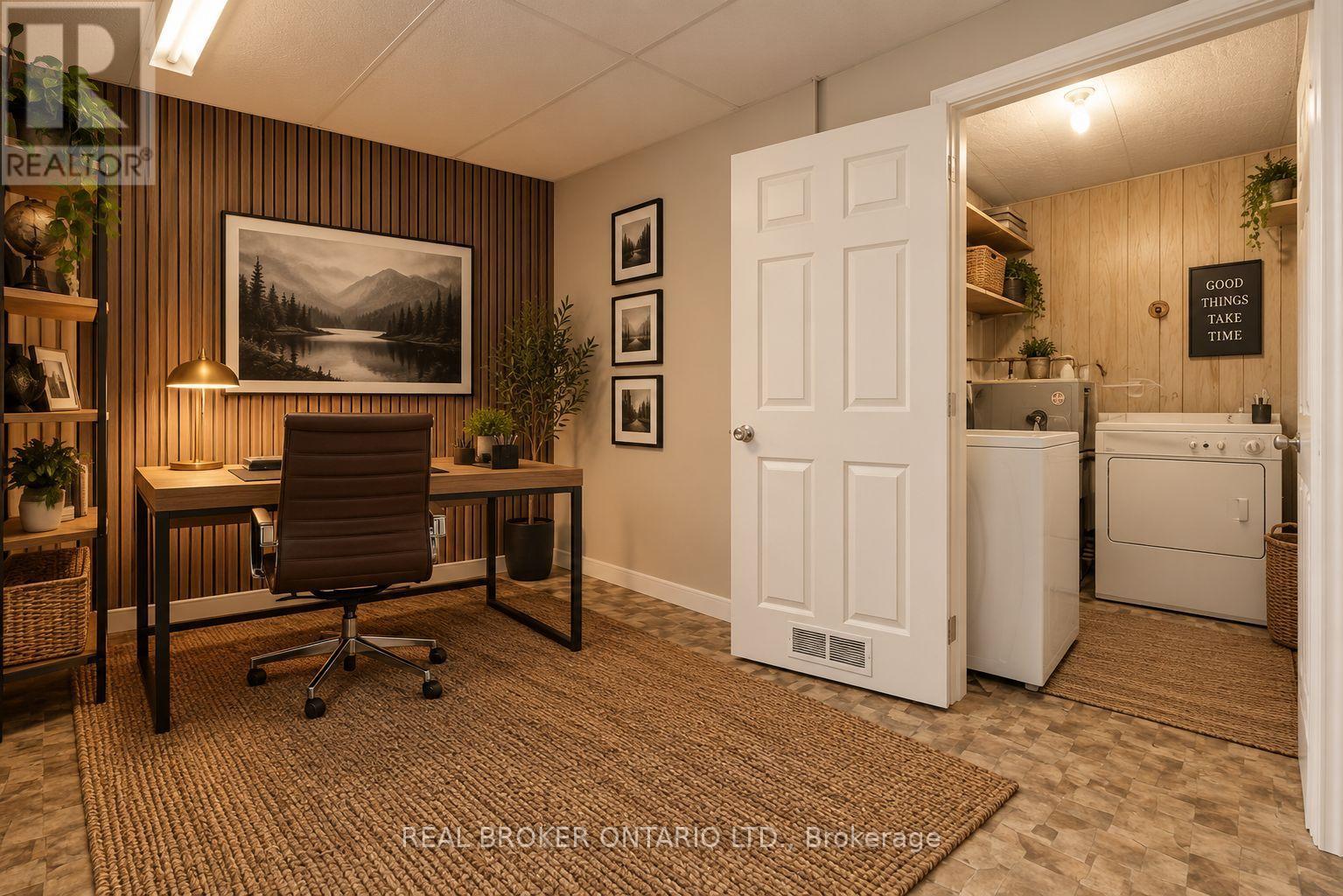 800 PINEGROVE CRESCENT - 22