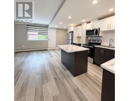 302 - 45 Paisley Boulevard W, Mississauga, ON L5B1E4 Photo 6