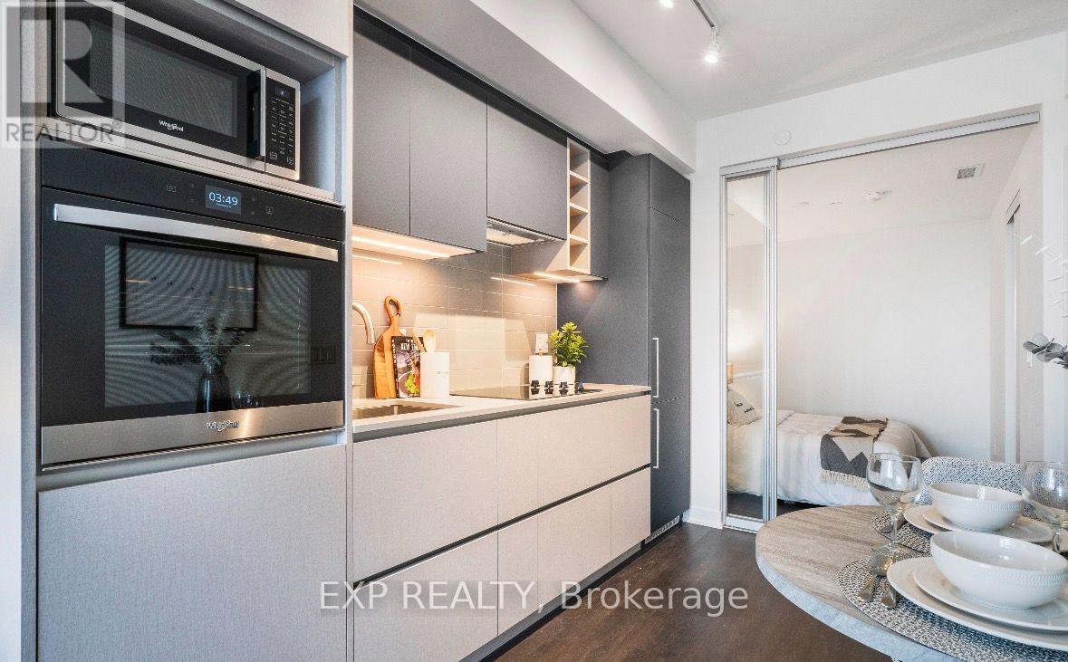 319 Jarvis Street — photo 12