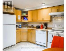 Masterbedrooma Main Floor - 118 Shuter St Street, Toronto, ON M5A1V8 Photo 6