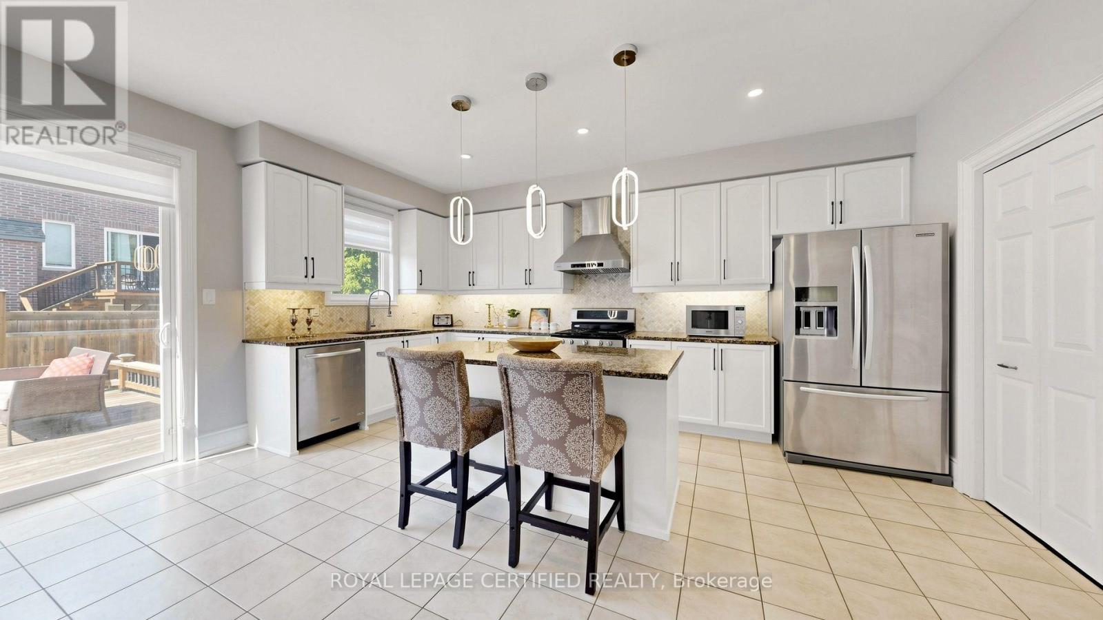 4 Mawby Street, Ajax, ON photo 11