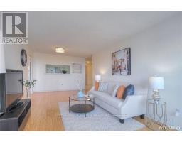 1002 - 11 Townsgate Drive, Vaughan, ON L4J8G4 Photo 8