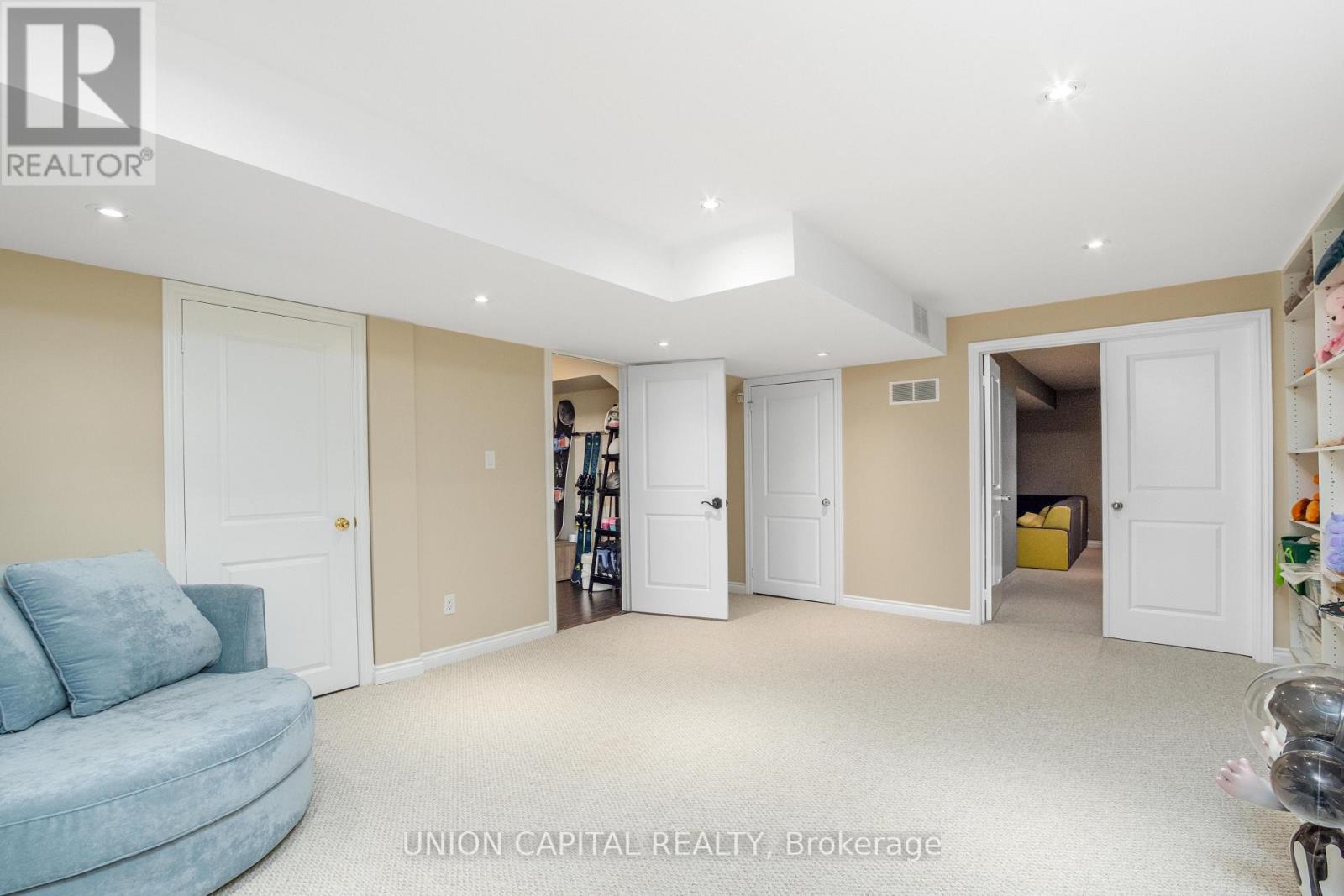 24 Royal West Road, Markham, ON photo 37