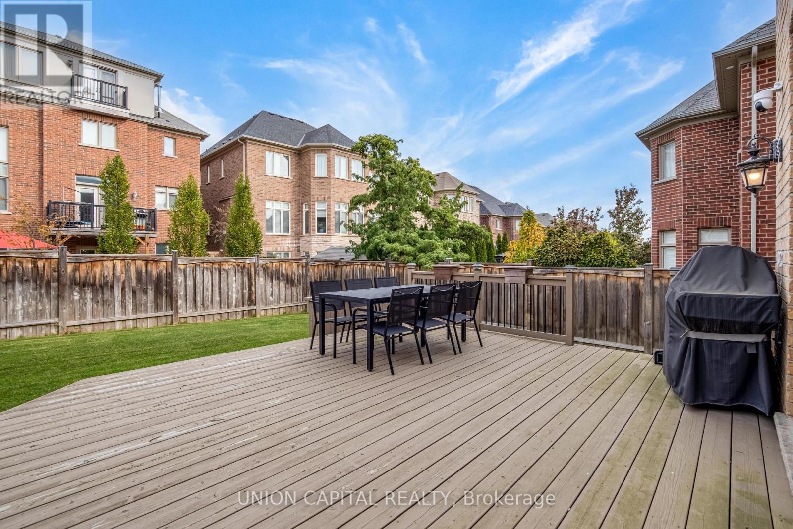 24 Royal West Road, Markham, ON photo 46