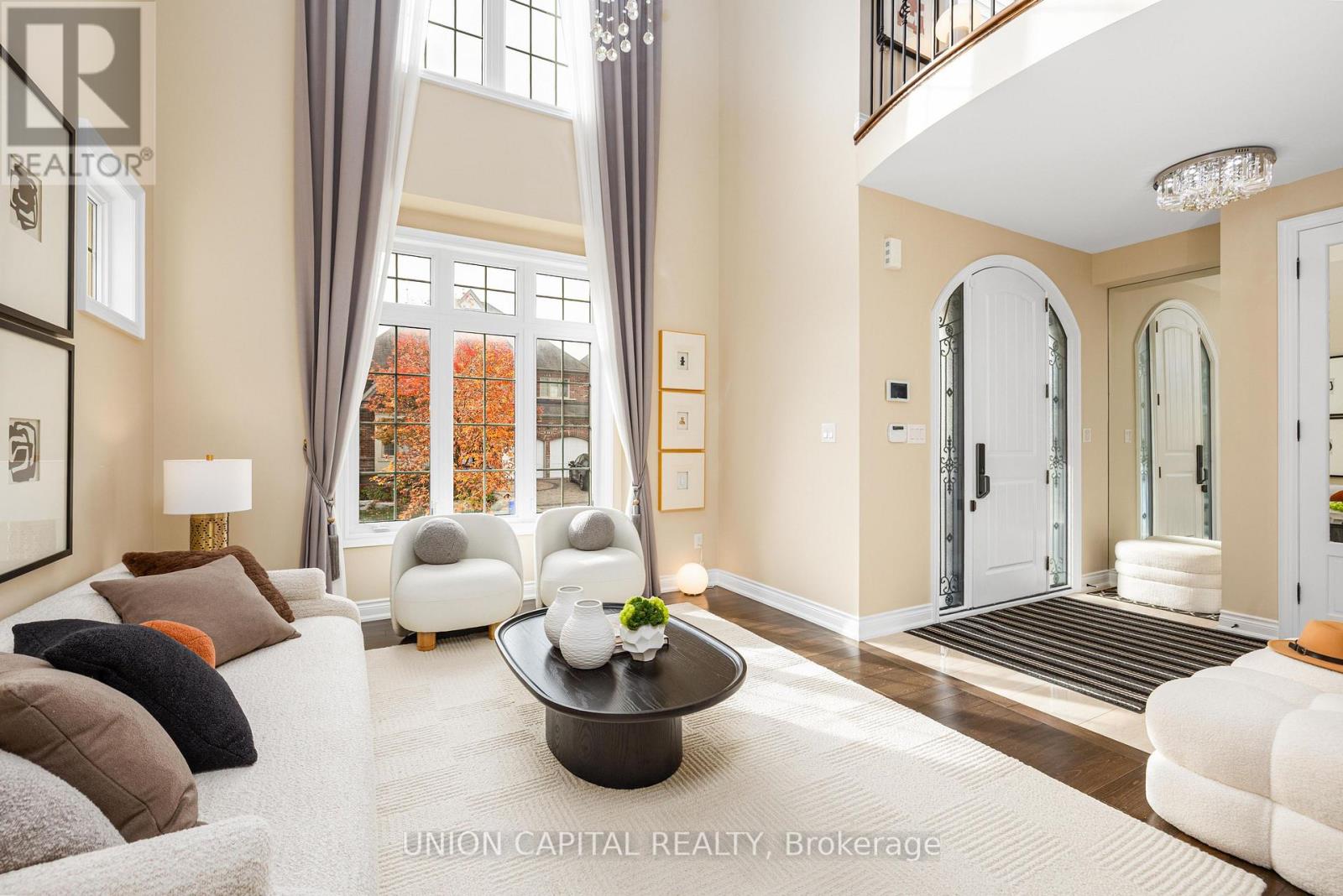 24 Royal West Road, Markham, ON photo 5
