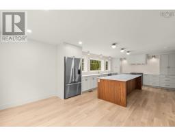 4pc Bathroom - 6214 Shirley Street, Halifax, NS B3H2N5 Photo 10