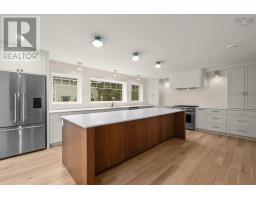 5pc Ensuite bath - 6214 Shirley Street, Halifax, NS B3H2N5 Photo 13