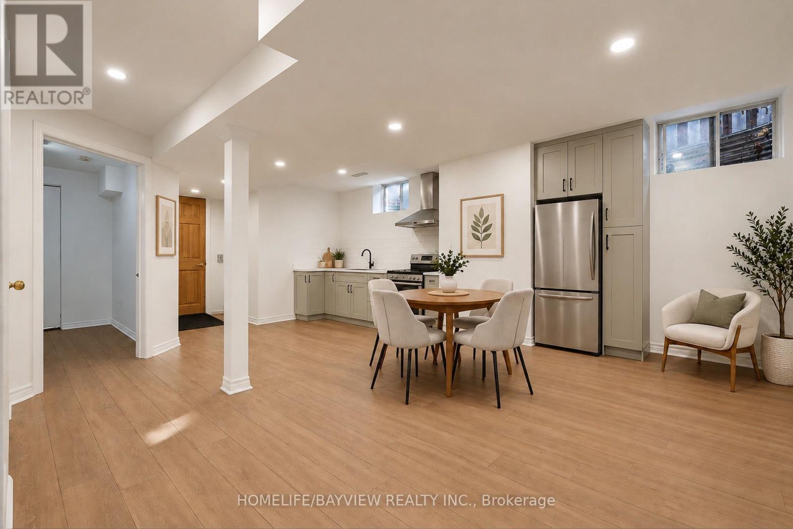 126 RAYMOND CRESCENT - 19
