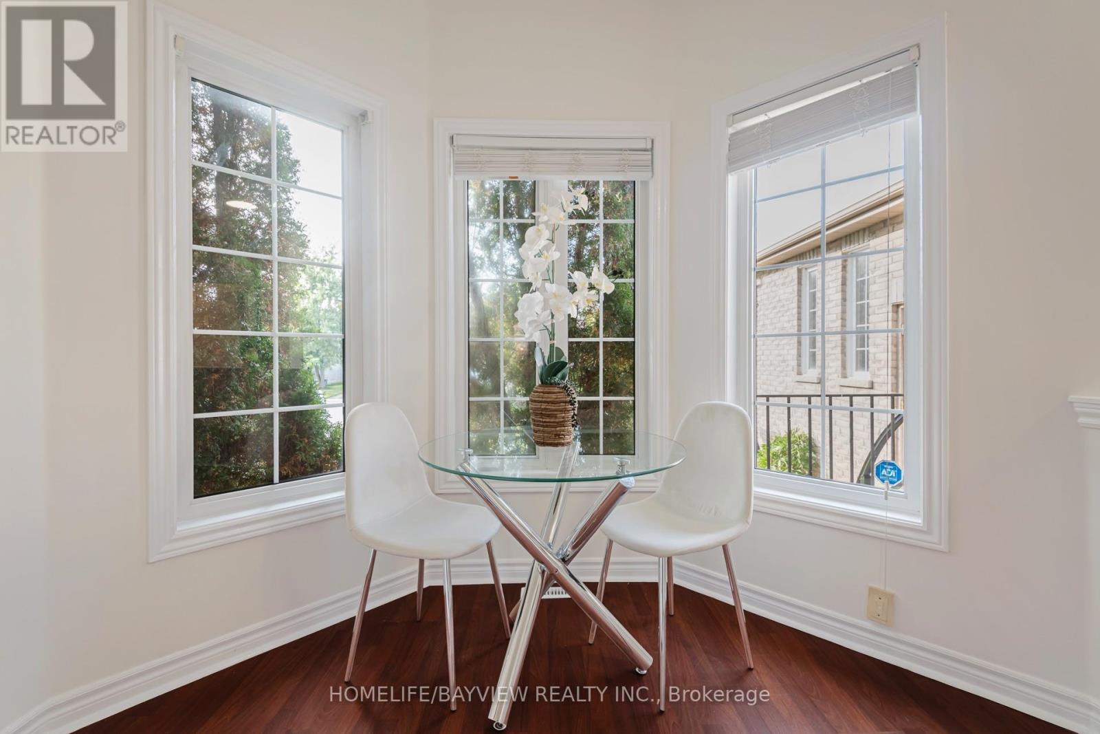 126 RAYMOND CRESCENT - 5