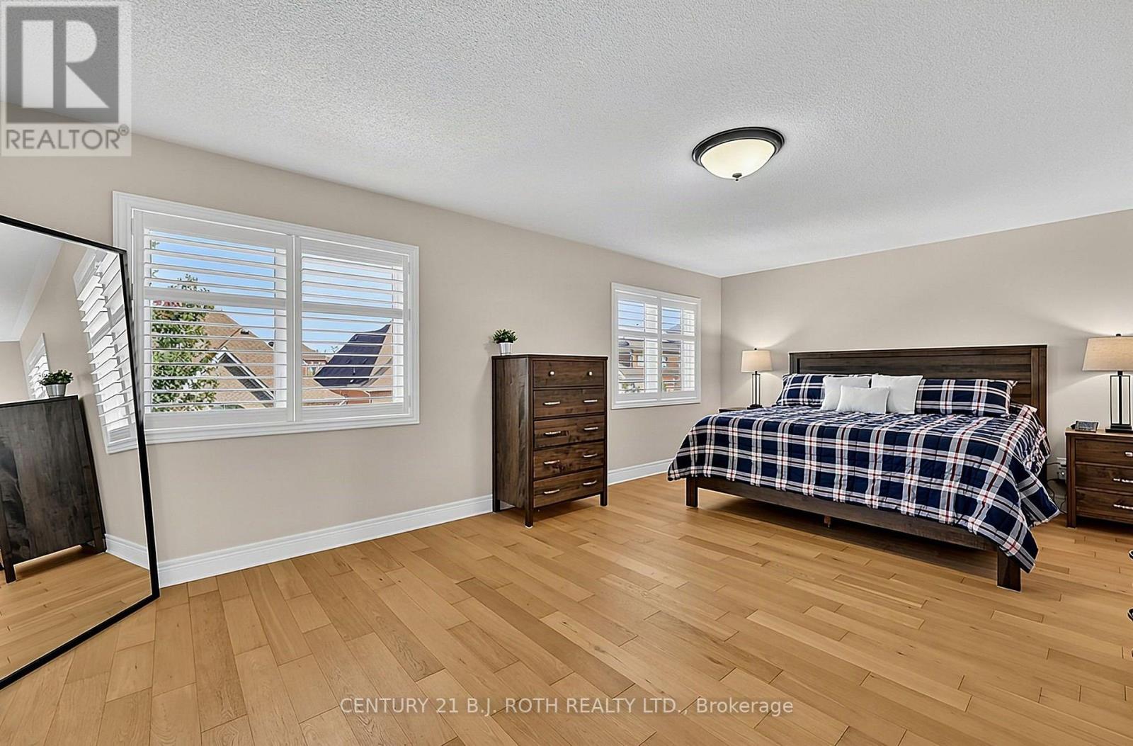 81 ROYAL PARK BOULEVARD - 22