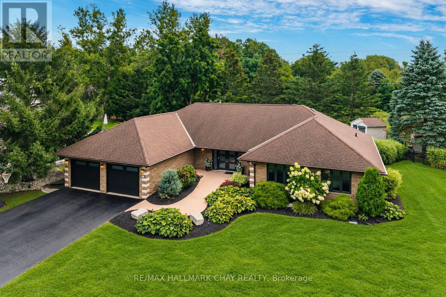 98 IDLEWOOD DRIVE - 2