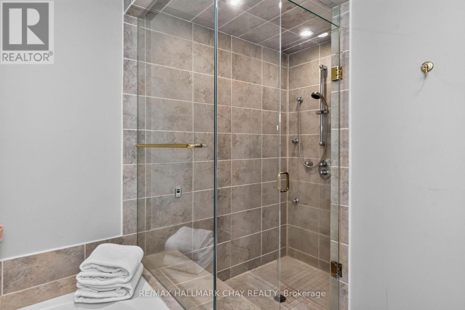 98 IDLEWOOD DRIVE - 21