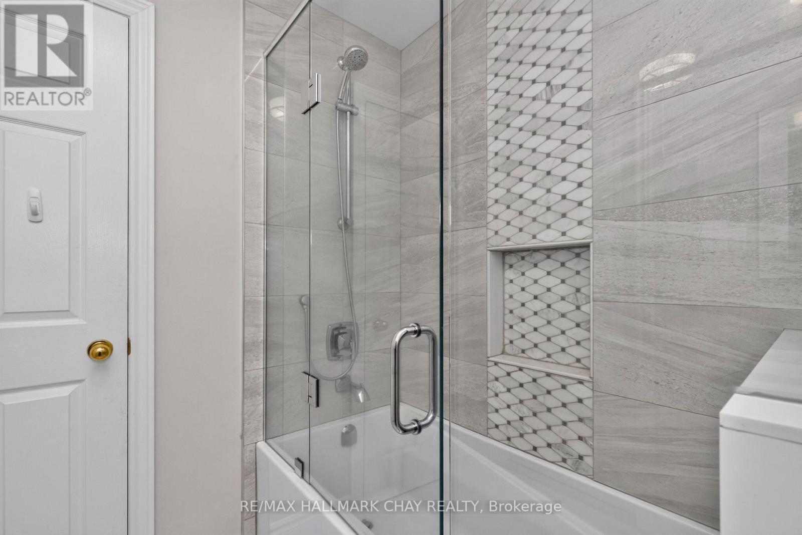 98 IDLEWOOD DRIVE - 26