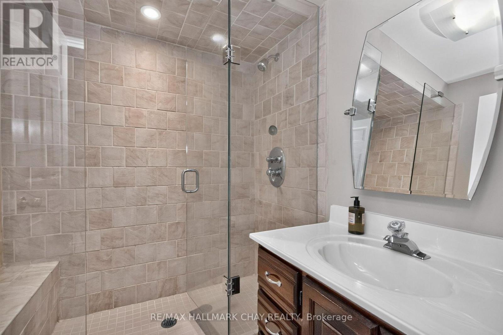 98 IDLEWOOD DRIVE - 34
