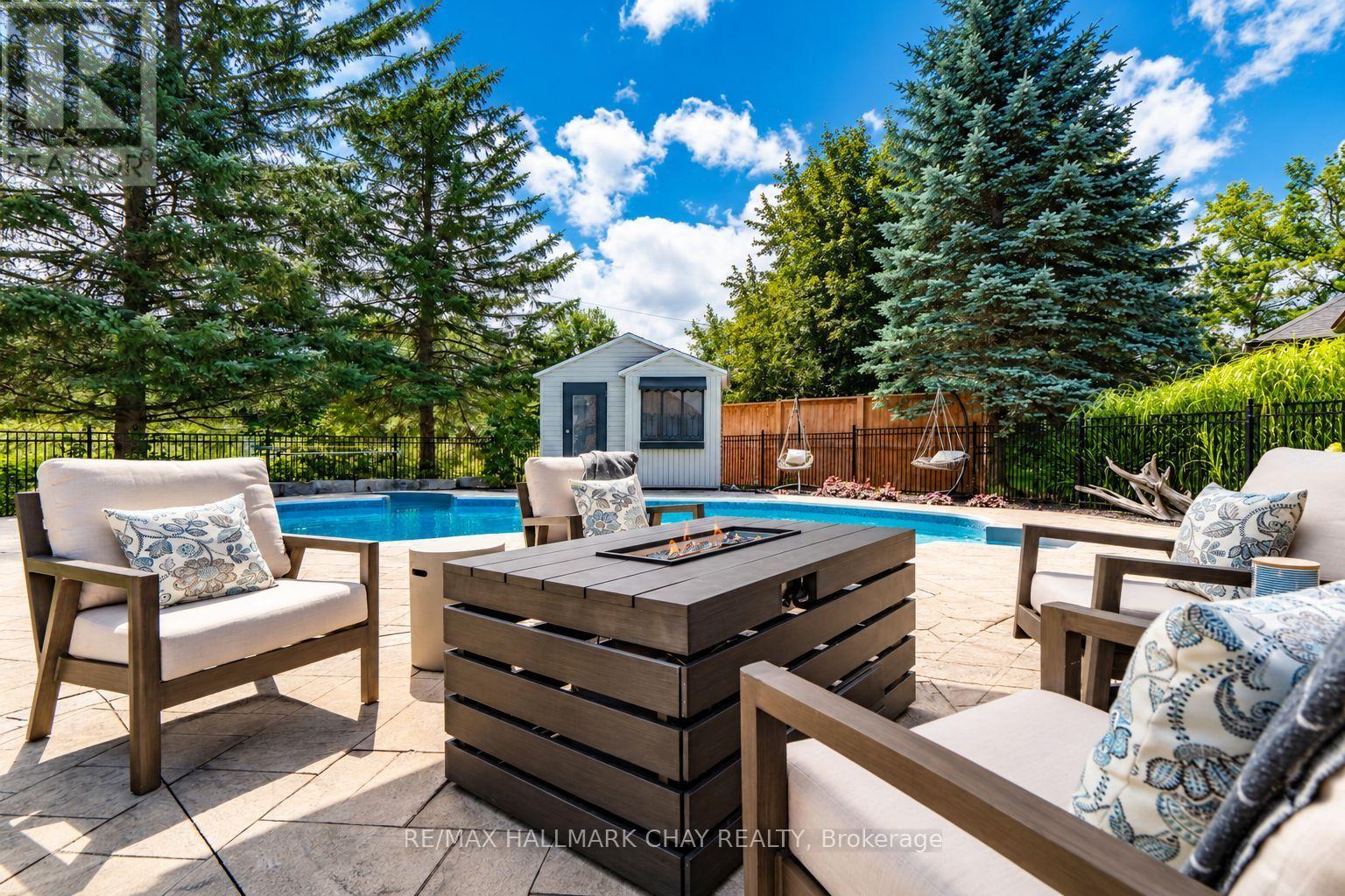98 IDLEWOOD DRIVE - 35