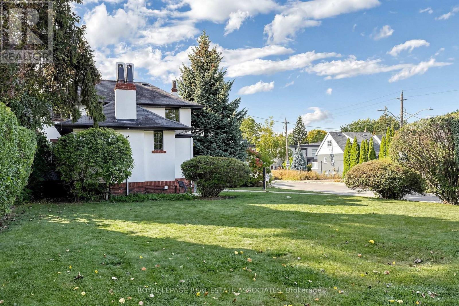 298 LAKESHORE ROAD E - 41