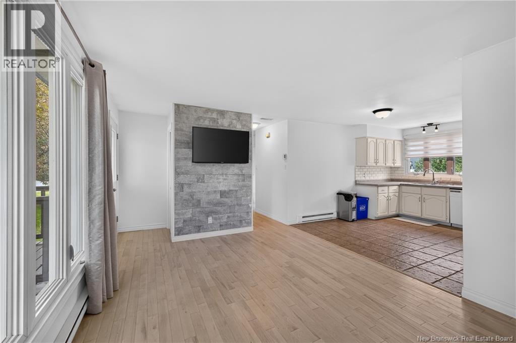 946 Francois Street - 9