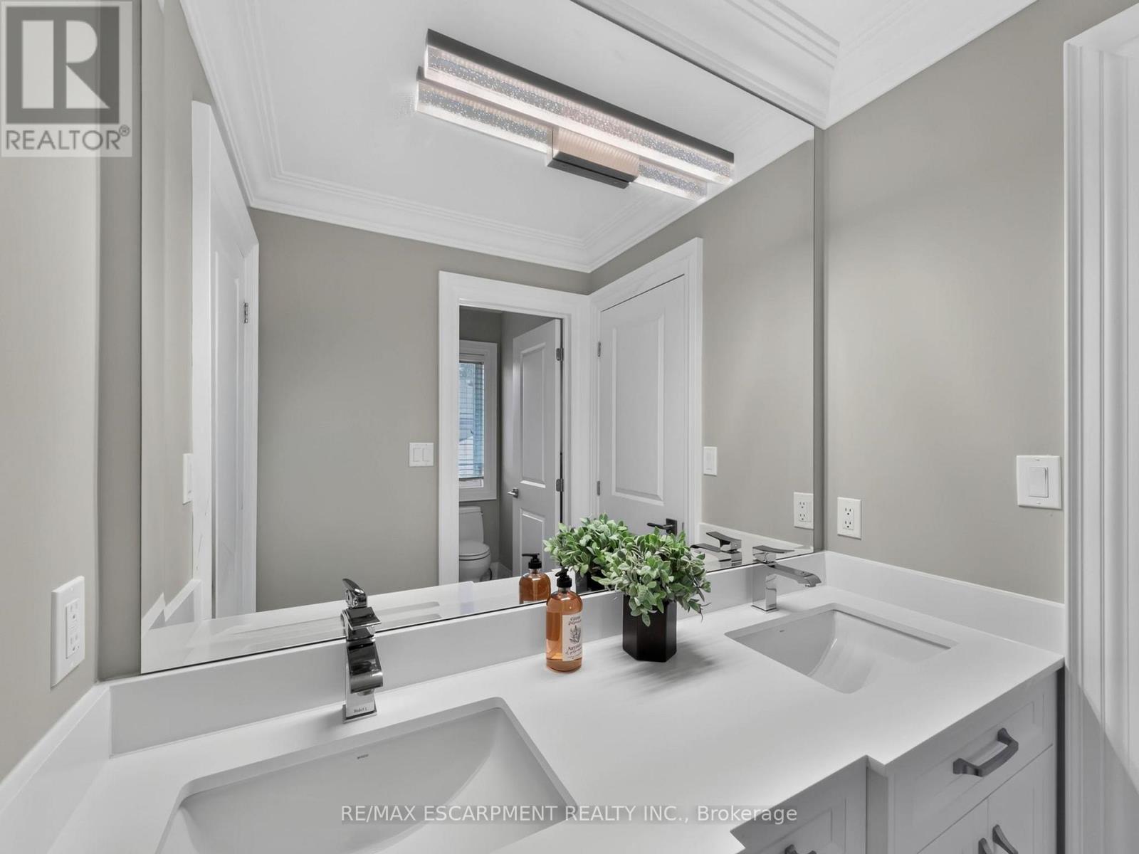 389 Belvenia Road, Burlington, ON photo 30