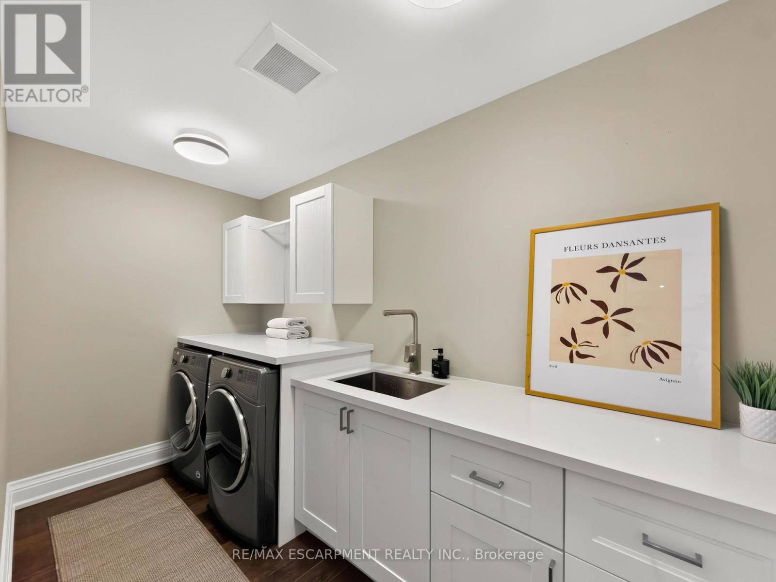 389 Belvenia Road, Burlington, ON photo 32