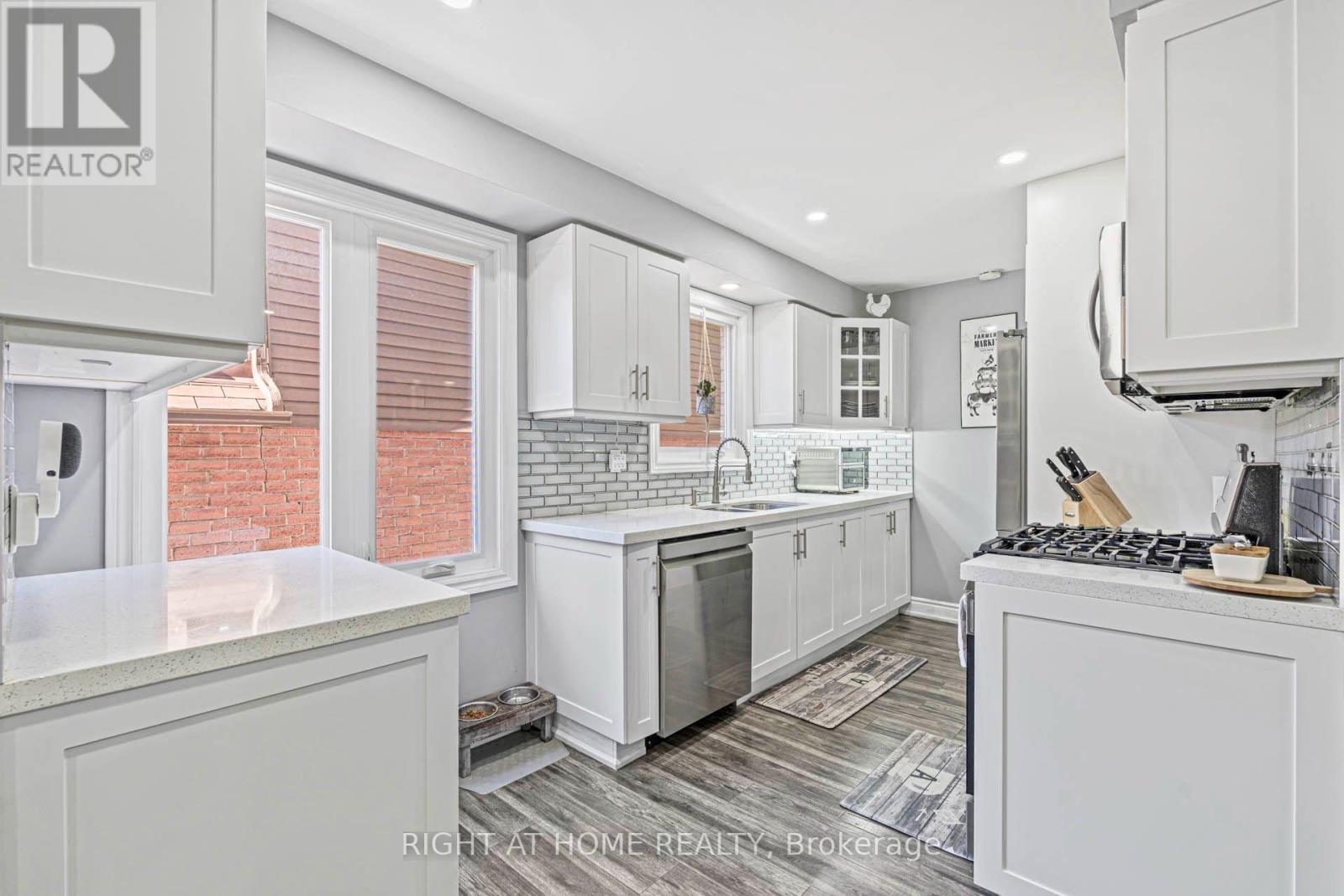 36 BURTON ROAD W - 11