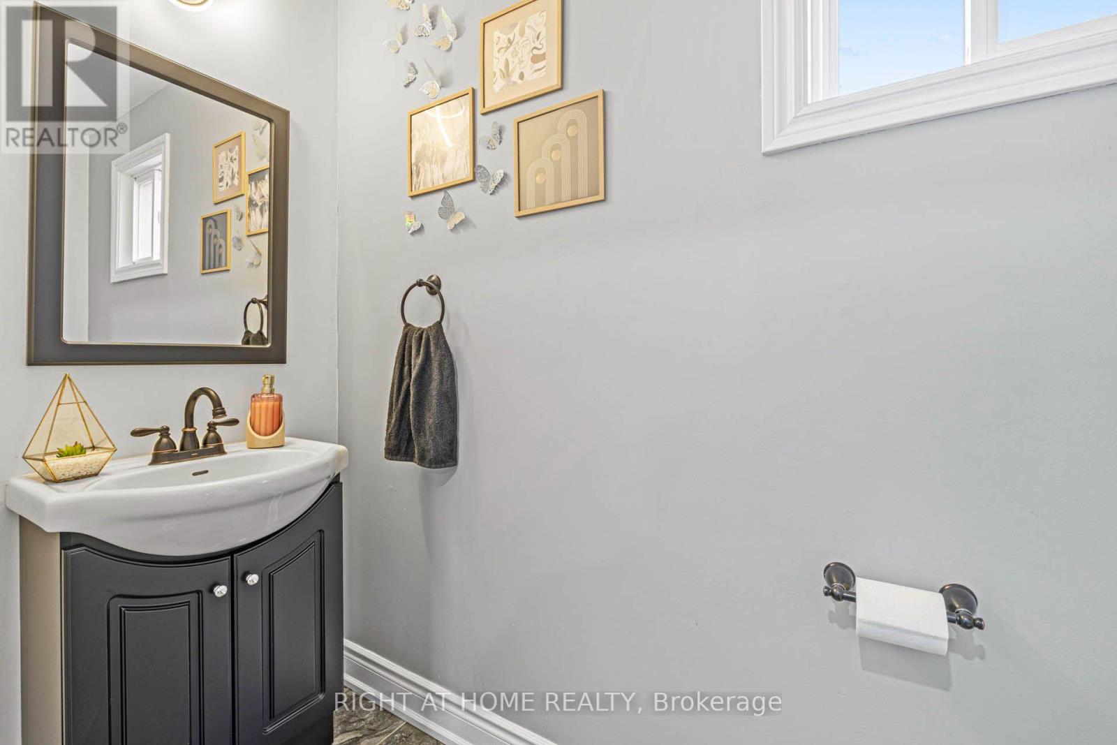 36 Burton Road Southwest, Brampton, ON photo 9