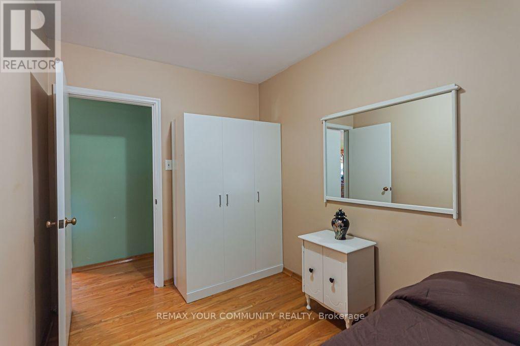 15 Valencia Crescent, Toronto, ON photo 15