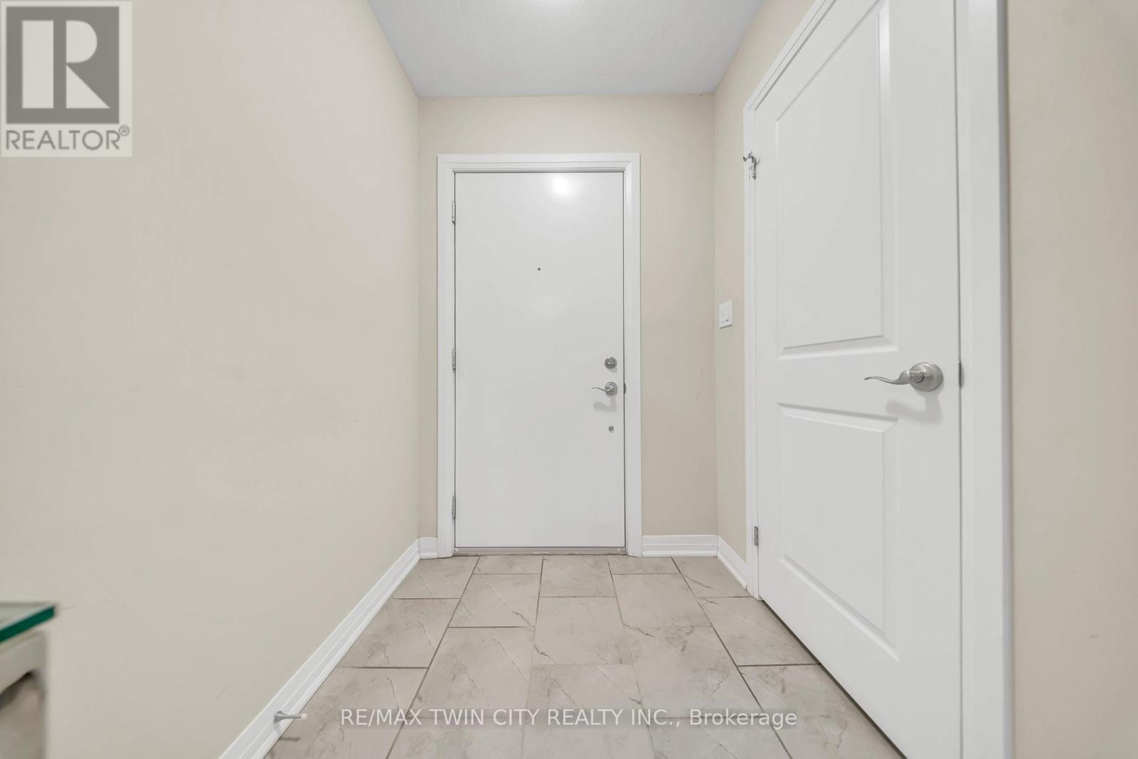 23 Valencia Avenue, Kitchener, ON photo 5