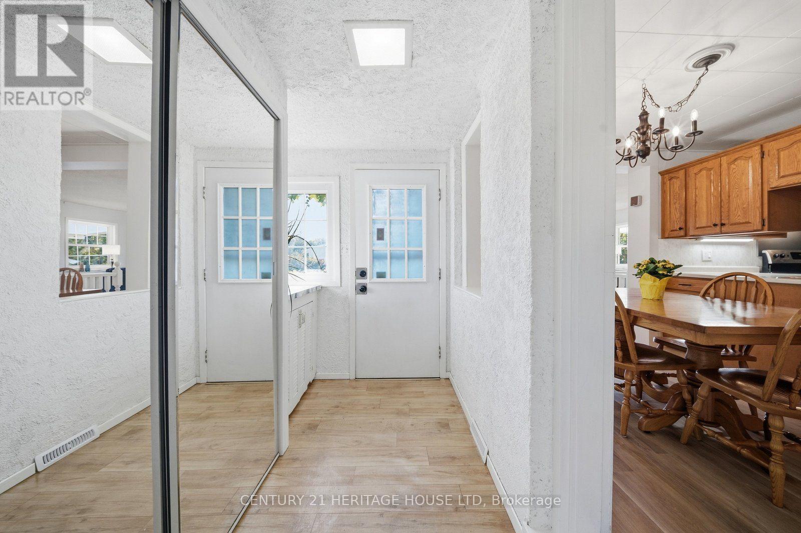 144 St George Street, Brantford, ON photo 10