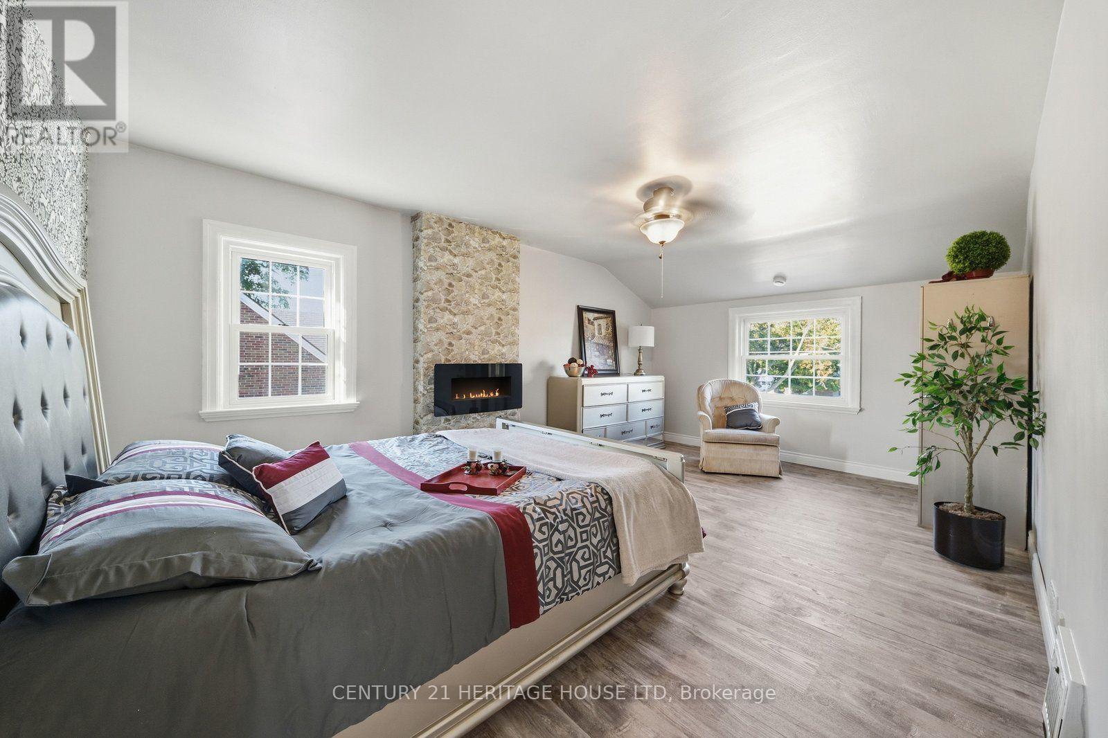 144 St George Street, Brantford, ON photo 24