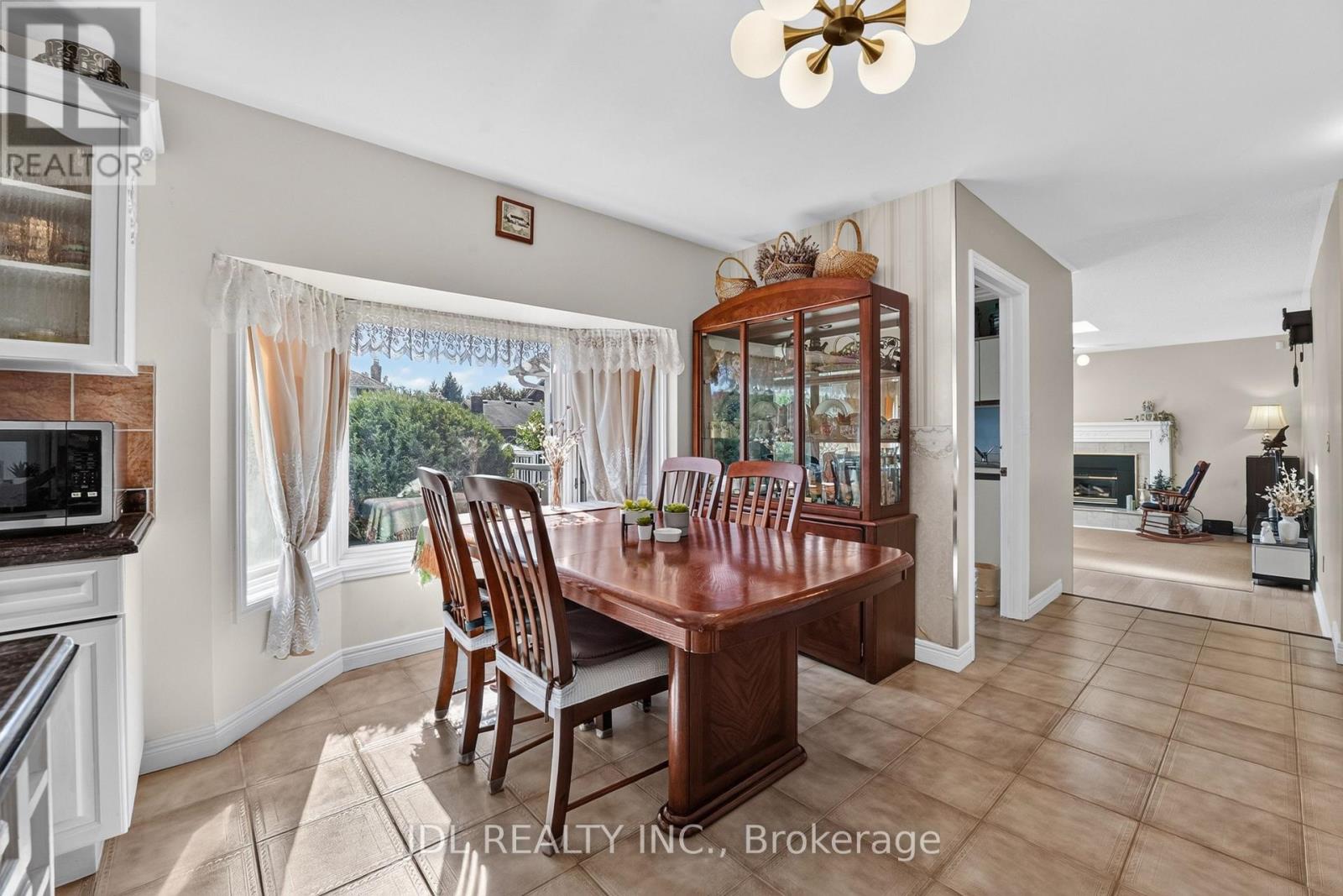 6240 MORETTA DRIVE - 27