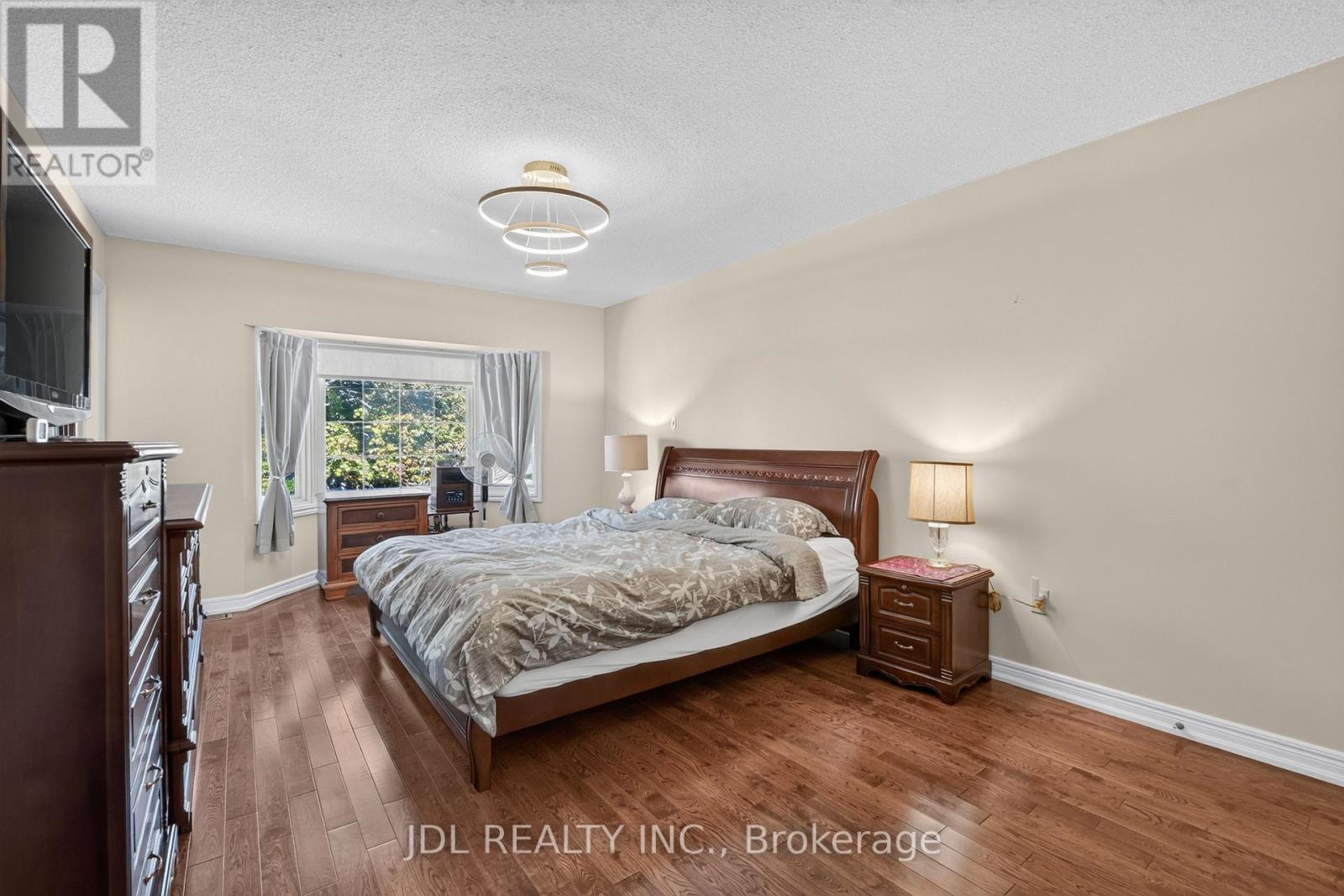6240 MORETTA DRIVE - 32