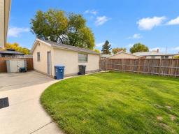 10 Bissett Crescent, Winnipeg, MB R2Y1B6 Photo 26