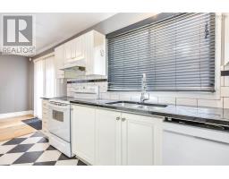 Family room - 36 Erin Drive, Dartmouth, NS B2W2B8 Photo 13