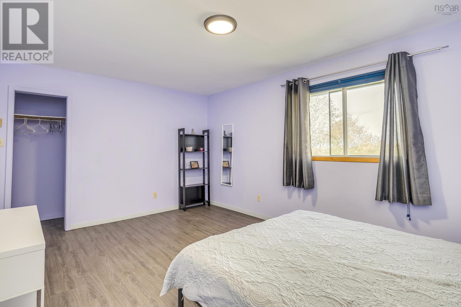 36 Erin Drive - 38