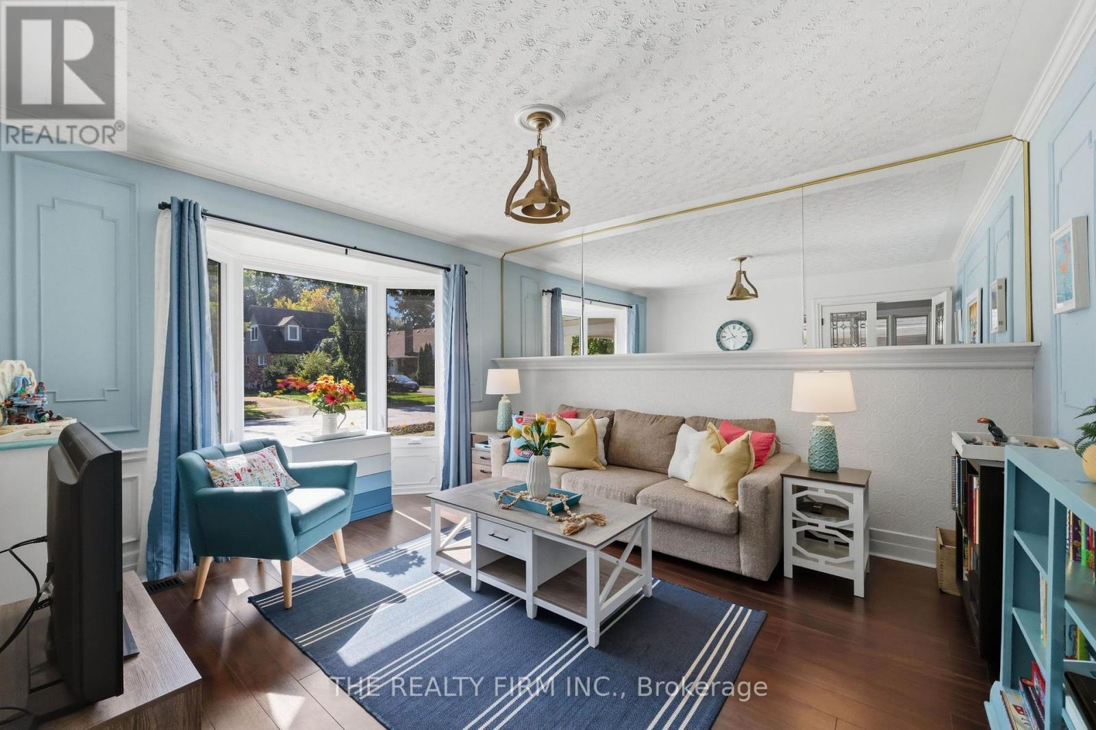 28 THOMAS JANES DRIVE - 9