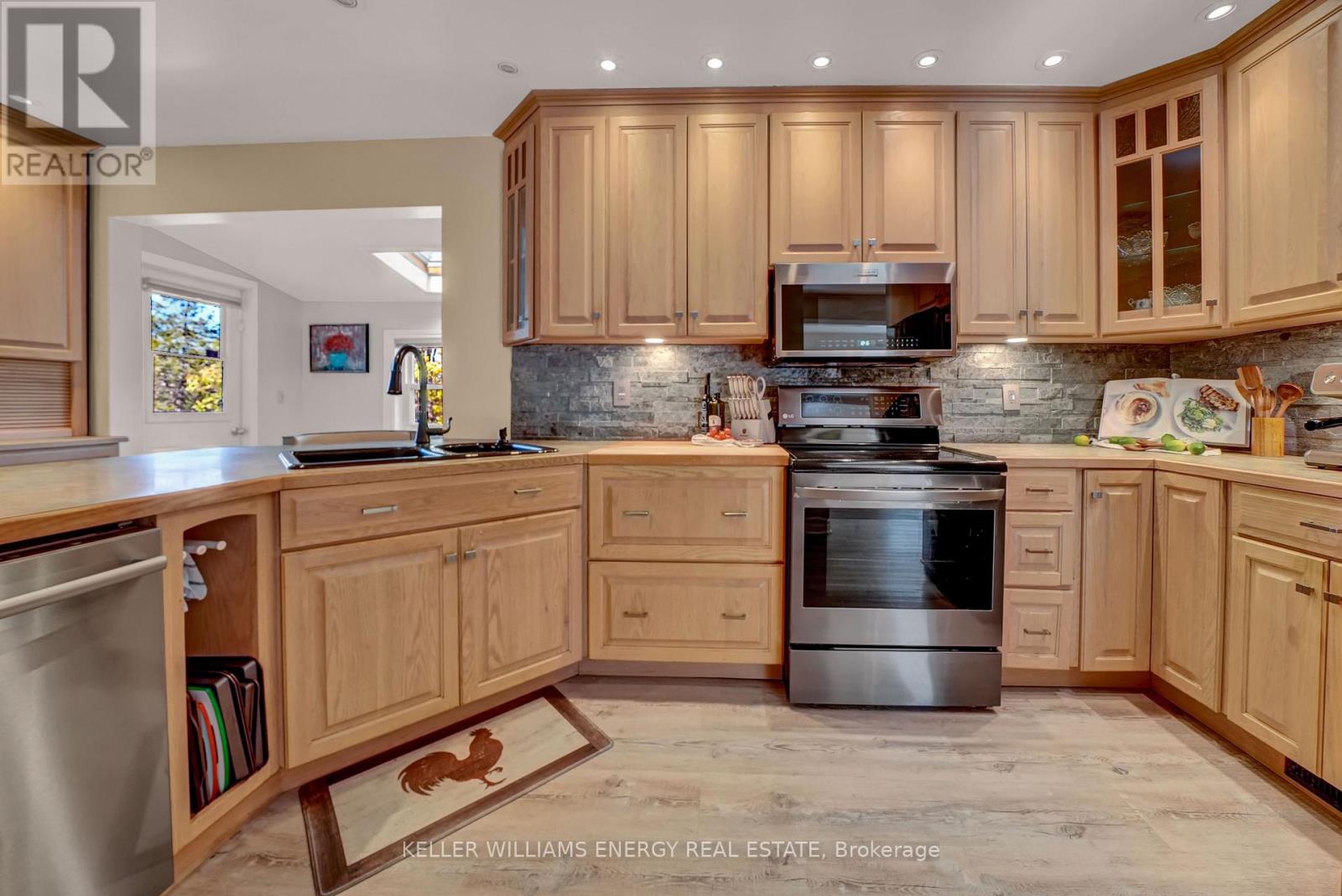 11858 Loyalist Parkway, Prince Edward County, ON photo 23