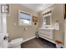 11858 Loyalist Parkway, Prince Edward County, ON K0K2T0 Photo 25