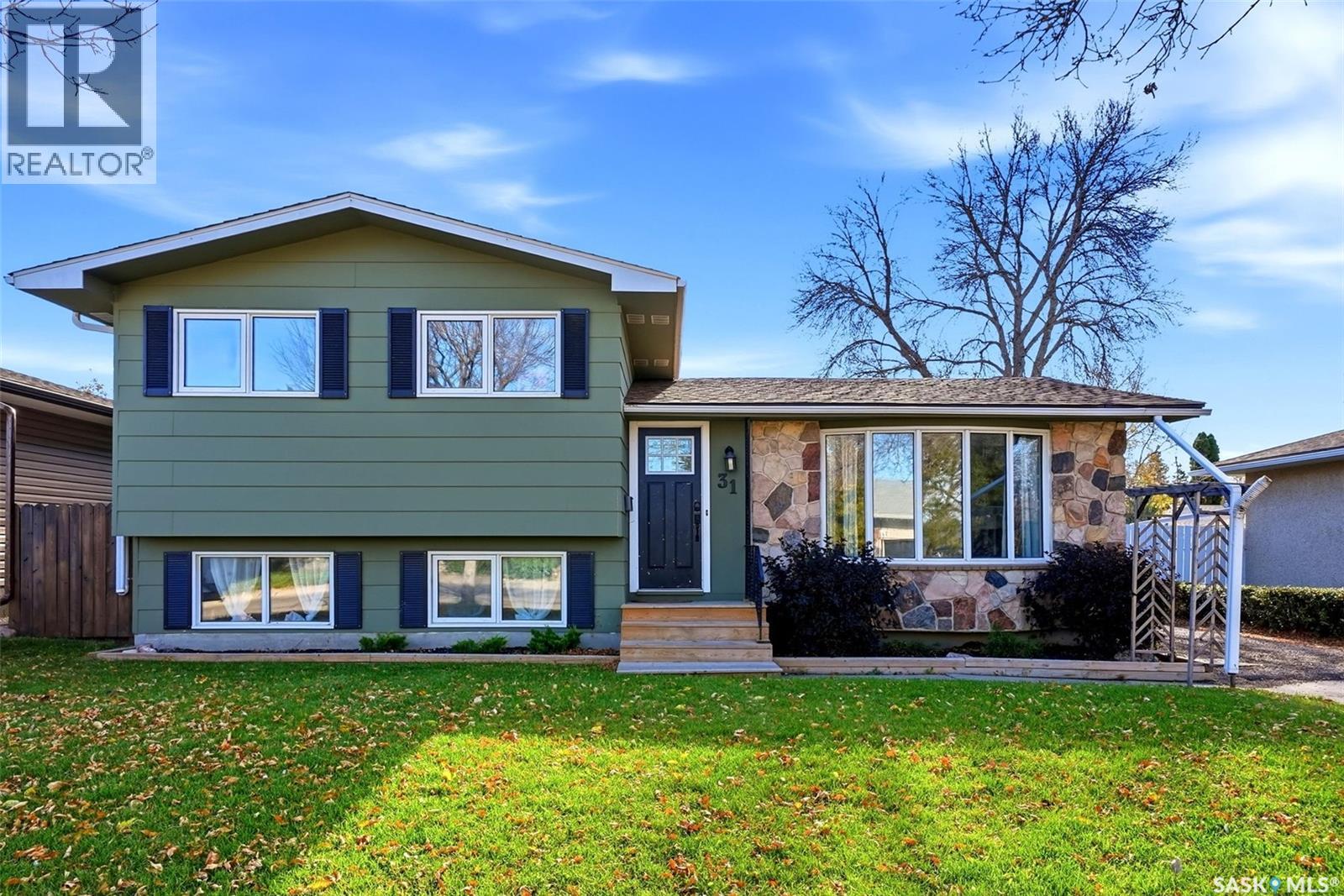 31 Berenson AVENUE - 42